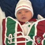 Bebê nomeado em homenagem aos autores dos gols do Fluminense na final da Libertadores – Lance!